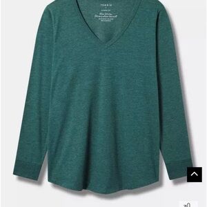 Torrid Green Girlfriend V-Neck Long Sleeve Top NWT